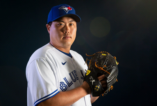 미국 프로야구 메이저리그(MLB) 토론토 블루제이스 류현진의 2021시즌 프로필 사진.   [토론토 공식 트위터 캡처]